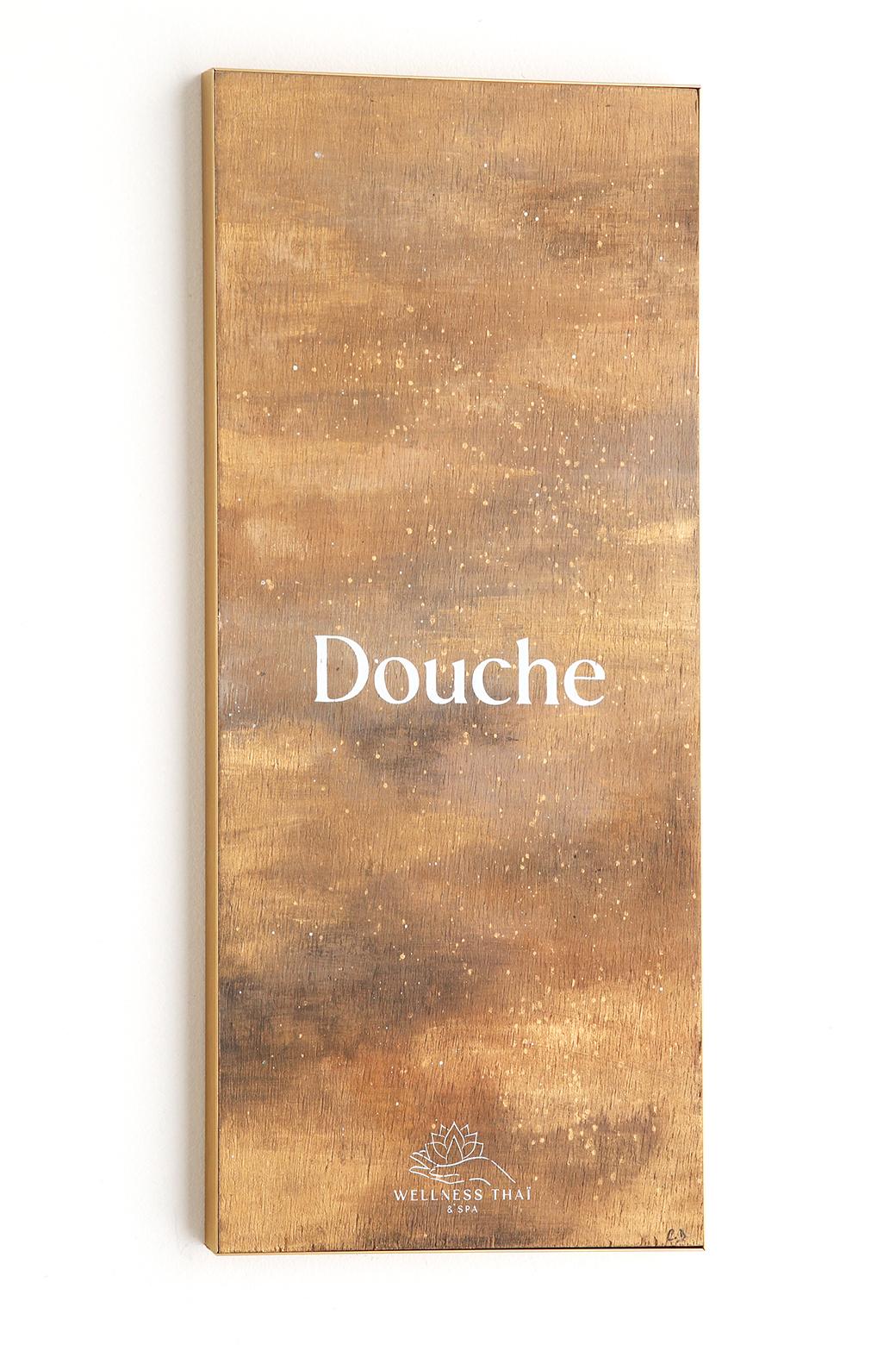 Signalétique du Wellness Thaï & Spa imaginé par Jérôme Barrier. 12 peintures originales peintes par l'artiste Céline Delaire et sérigraphiées par l'Atelier Parades. Douche