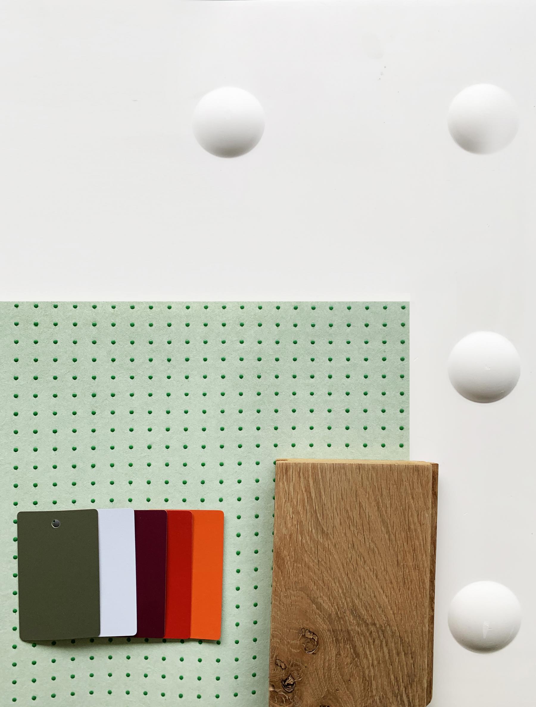 Sélection d'échantillons de matières, de bois, le staffdecor, de papier peint et de couleurs pour présenter l'ambiance de cette future pièce destinée à des usages multiples pour toute la famille. Réalisation Jérôme Barrier Vertou Loire-Atlantique. 